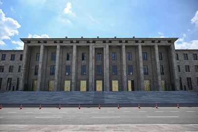 Meclis'te yeni yasama yılı öncesi temizlik ve bakım çalışmaları tamamlandı