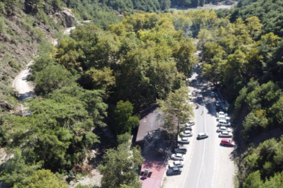 Adana'da vatandaşlar Dağılcak Tabiat Parkı'na akın etti