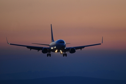 İran’dan uçaklarda yeni yasak: Cep telefonu dışındaki iletişim cihazlarına kısıtlama