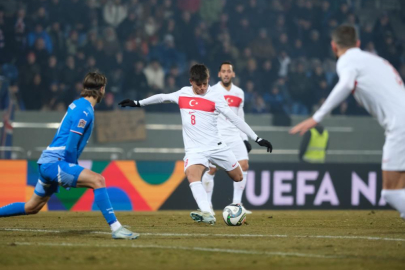 UEFA Uluslar B Ligi : İzlanda: 1 - Türkiye: 0 (İlk yarı)