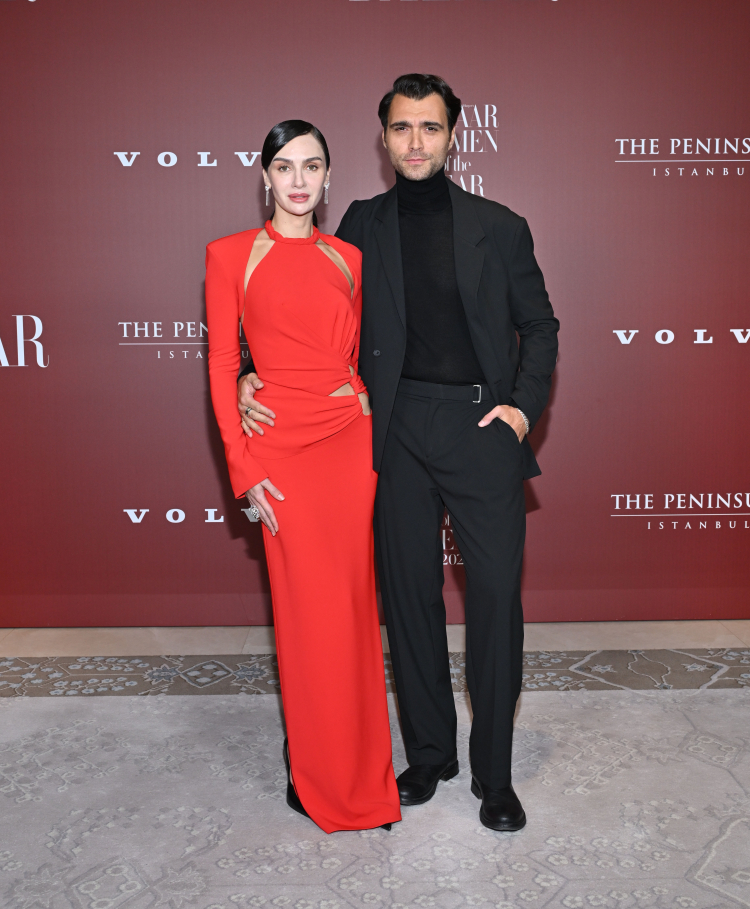 Birce Akalay ve Hakan Kurtaş’tan aşk dolu gece: 