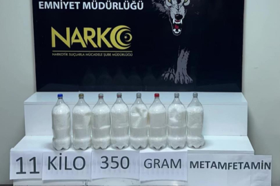 Arka koltuk altına zulalanmış  11 kilo uyuşturucu ele geçirildi