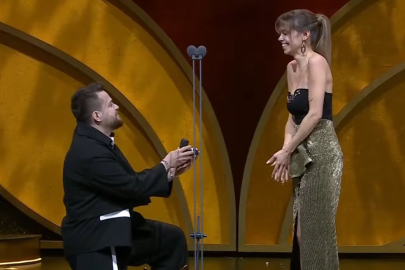 Alper Rende'den Altın Kelebek gecesinde unutulmaz bir evlilik teklifi!