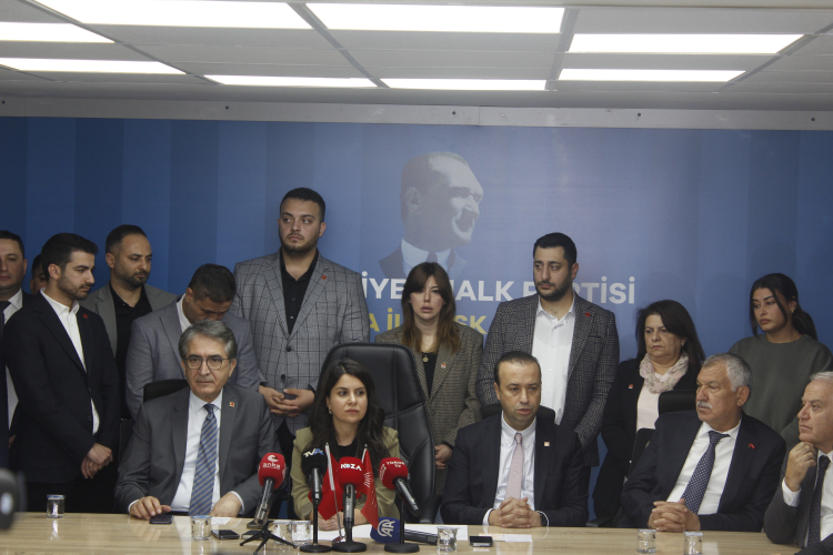 Cumhuriyet Halk Partisi Adana’da ekonomik sorunları masaya yatırdı