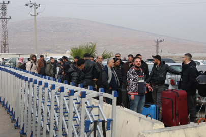 Suriyeli vatandaşlar, Cilvegözü Gümrük Kapısı’ndan ülkelerine dönmeye devam ediyor