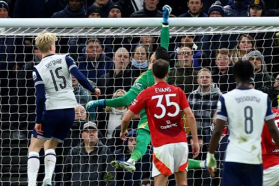 Altay Bayındır, Tottenham maçında eleştirilerin hedefi oldu