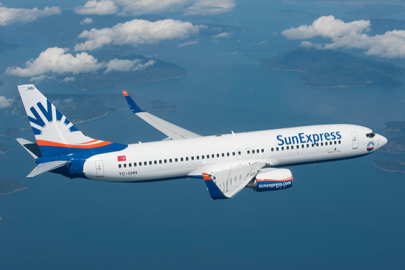 SunExpress’in Çukurova-Antalya seferinin Gaziantep’e acil inişi, yolcuları protestoya sürükledi
