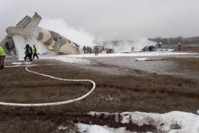 Azerbaycan hava yolları uçağı Kazakistan'da düştü!