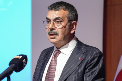 2025 Eğitim Reformu: Karneye veda, Öğretmenler için 'Akademi Giriş Sınavı' dönemi başlıyor