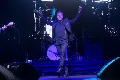 Haluk Levent, Hatay'da depremzedelere ücretsiz konser verdi