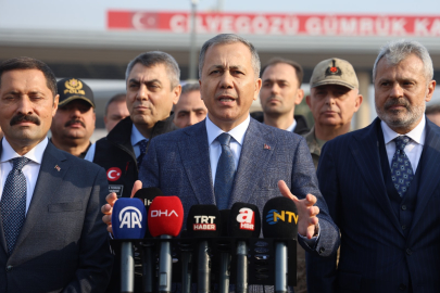 Bakan Ali Yerlikaya: "Son 1 ayda 52 bin 622 Suriyeli ülkesine dönüş yaptı"