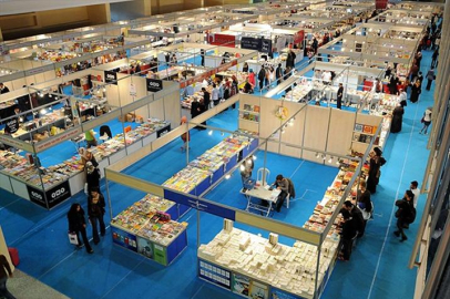 Çukurova Kitap Fuarı'na yoğun ilgi devam ediyor