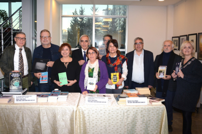 Adana’da hekimlerin kitapları, tıp öğrencilerine burs oluyor