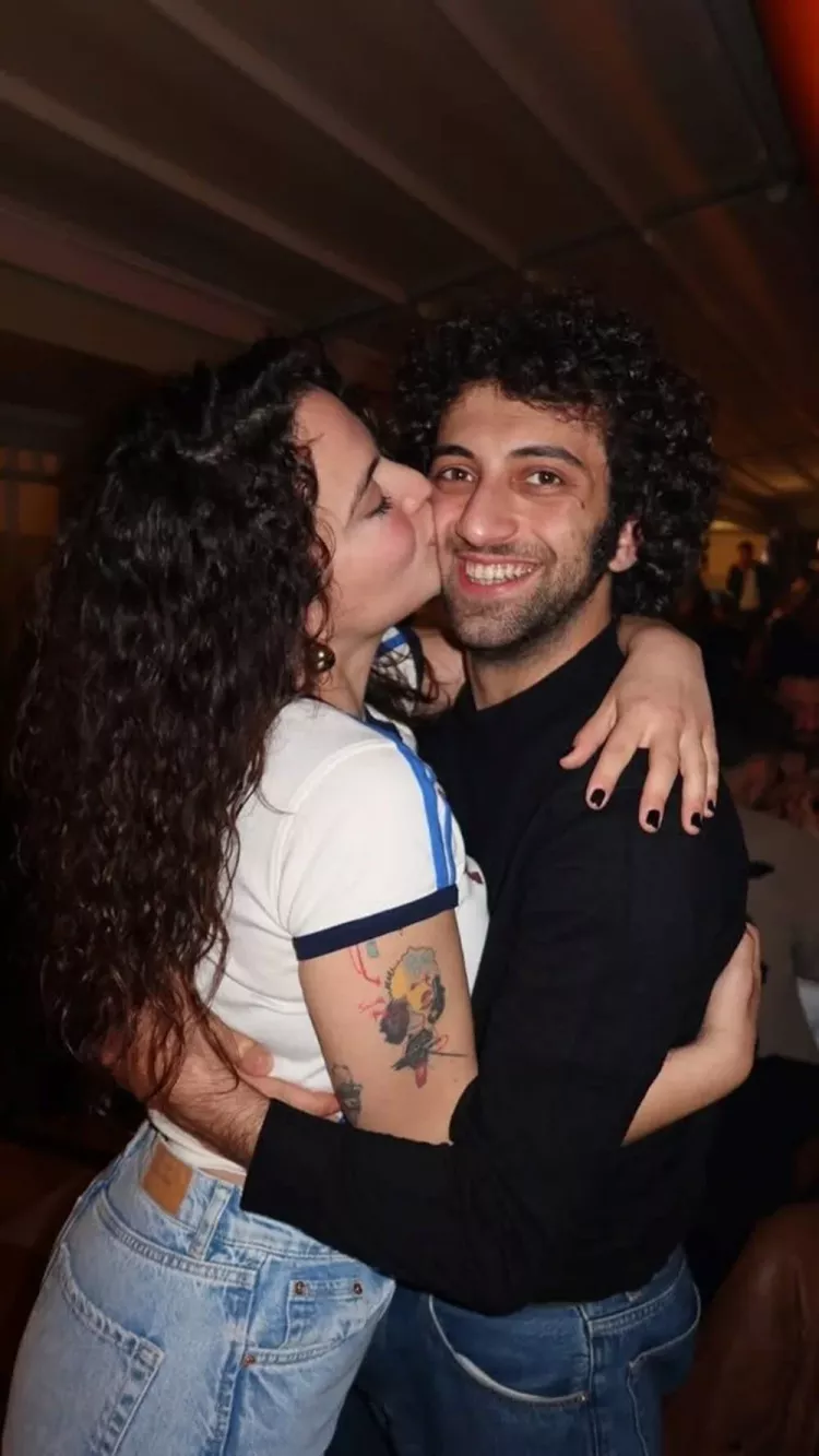 Aslı Bekiroğlu, Furkan Rıza Demirel ile nasıl tanıştıklarını anlattı Aşkımız film setinde başladı 3