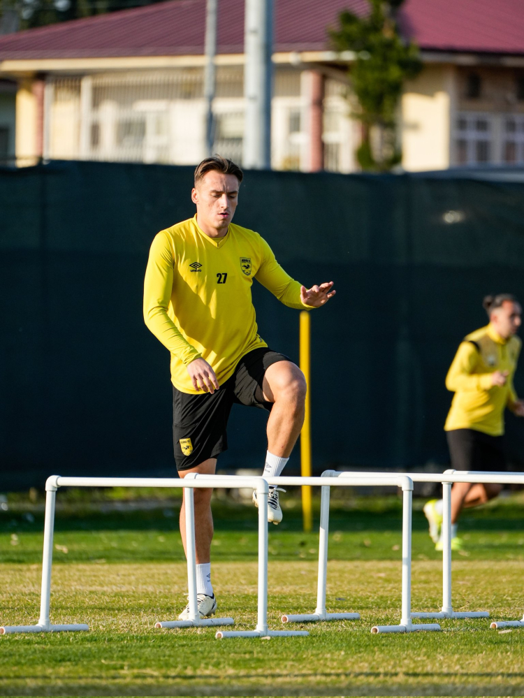 Adana 01 FK'da E Isparta 32 Spor mesaisi başladı! 2