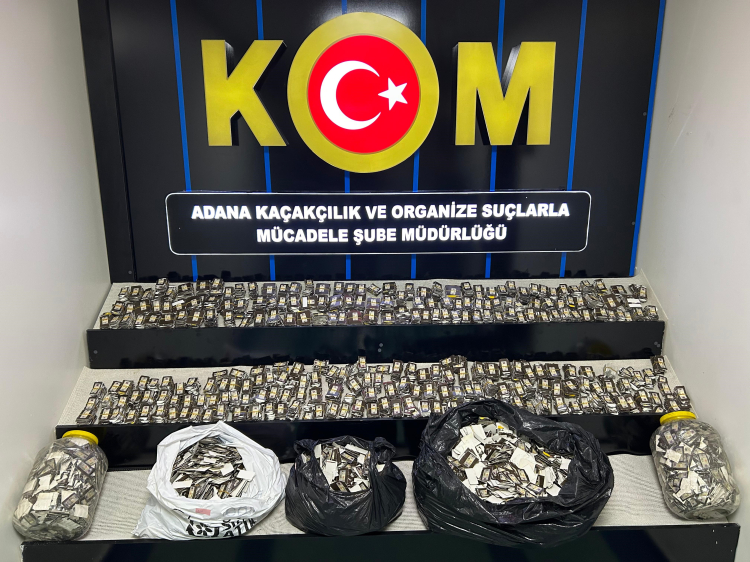 Adana’da kaçakçılığa büyük darbe Milyonlarca makaron ele geçirildi 3