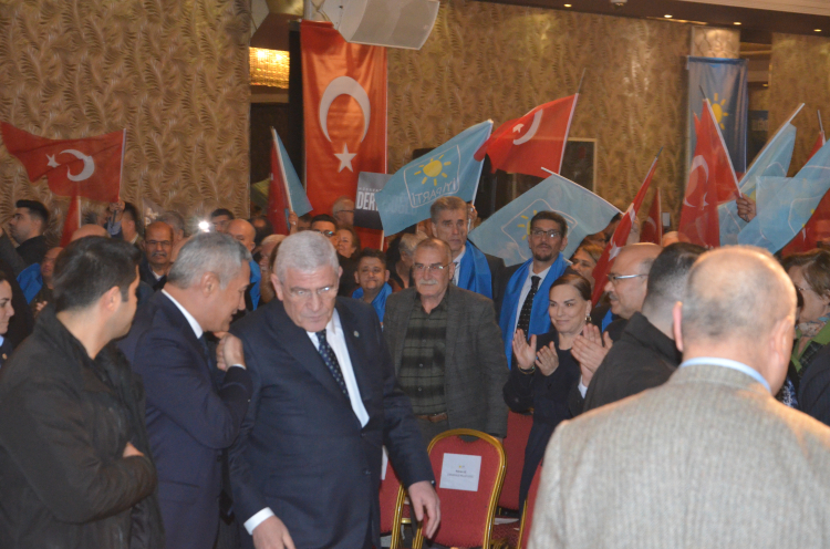 Müsavat Dervişoğl