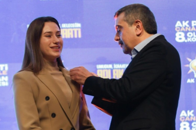 Türkiye'nin en genç Belediye Başkanı Zeynep Çelik, AK Parti'ye geçti
