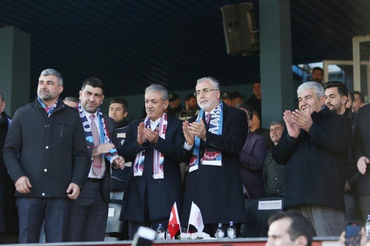 Mardin 1969 Spor, İzmir Çoruhlu’yu 4-1 mağlup etti! Zirve takibi sürüyor 2