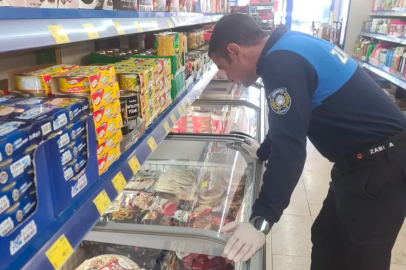 Zabıta Ekipleri, Yumurtalık'taki marketlerde hijyen ve etiket denetimi gerçekleştirdi