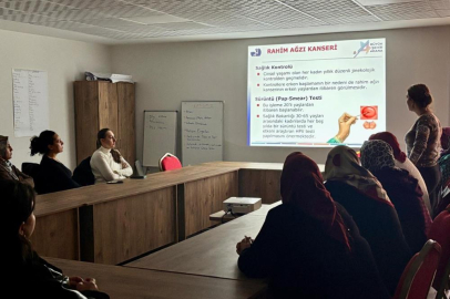 Adana'da rahim ağzı kanseri farkındalık etkinliği düzenlendi