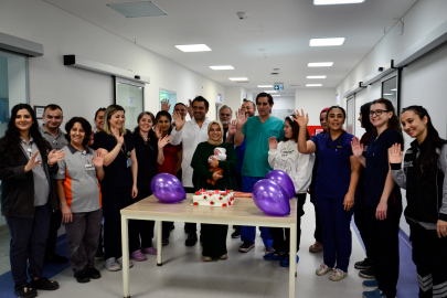 Mersin’de 380 gram doğan Hira Su bebek, 155 gün sonra taburcu oldu