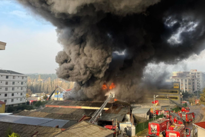 İstanbul Çekmeköy’de lastik fabrikasında yangın çıktı