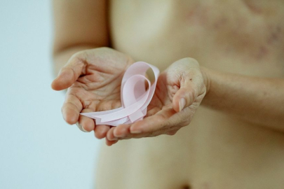 Bugün 4 Şubat Dünya Kanser Günü: Kanserden korunmak için ne yapmalıyız? Kanser yapan gıdalar!