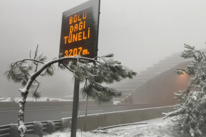 Gölcük Tabiat Parkı beyaz örtüyle kaplandı