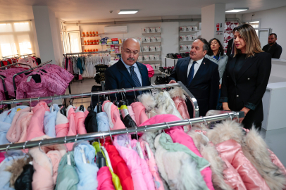 Adana Valisi Yavuz Selim Köşger, sosyal yardımlarla ilgili yapılan çalışmaları inceledi