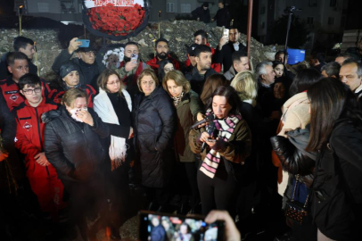 Adana'da Alpargün Apartmanı enkazında inşaat malzemeleri tepki çekti