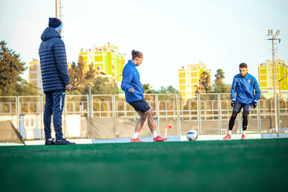 Adana Demirspor, Galatasaray maçının başlama saatini bekliyor