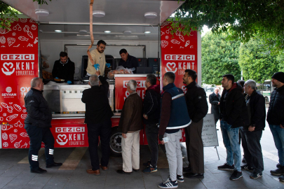 Seyhan Belediyesi, Metal Sanayi Sitesi ve Hürriyet Mahallesi'nde yeni Kent Lokantaları açıyor