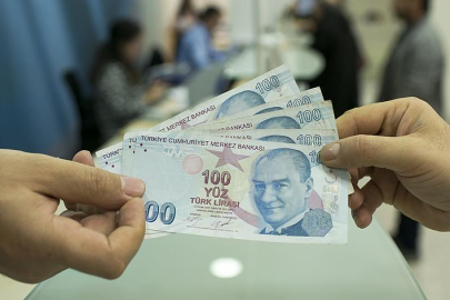 2025 emekli maaş farkı ödemeleri başladı: SGK açıkladı!