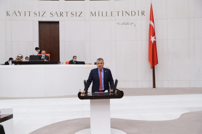 Ayhan Barut, elektrik faturalarındaki zamları mecliste protesto etti