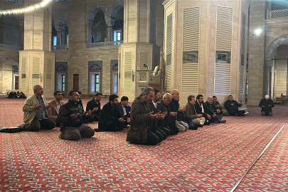 Ferdi Tayfur'un Adana'daki 40. gün mevlidi ilgi görmedi