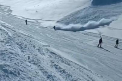 Palandöken Kayak Merkezinde çığ düşmesi yaşandı