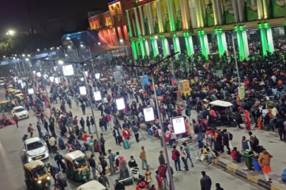 Yeni Delhi’de tren istasyonunda izdiham: 18 kişi hayatını kaybetti