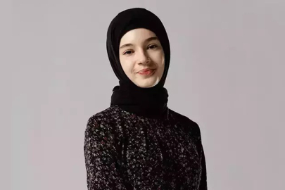 Kızıl Goncalar’ın Zeynep’i Mina Demirtaş’tan motosiklet şovu! Sosyal medyada olay oldu