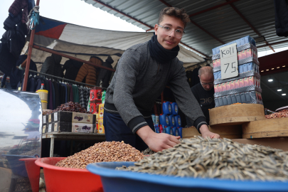 Suriyeli esnaf bayramda ülkesine dönmek için gün sayıyor