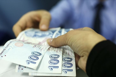 Emekliler çalışabilecek mi? 2008 sonrası sigortalı olanlar için maaş kesilecek mi? Tüm merak edilenler...