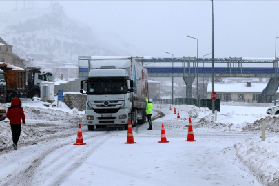 Olumsuz hava koşulları nedeniyle 6 ilde ağır taşıt trafiğine kısıtlama!