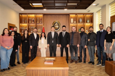 Adana Barosu Fikri ve Sınai Haklar Komisyonu’ndan Av. Volkan Böke’ye hayırlı olsun ziyareti