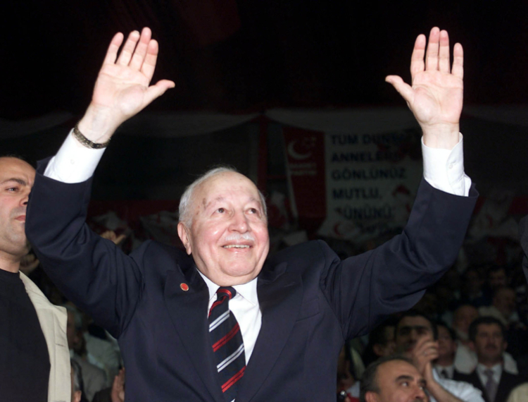 Prof. Dr. Necmettin Erbakan vefatının 14. yılında anılıyor 3