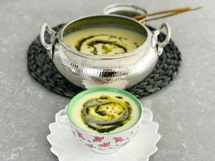 Pirinçli Yoğurt Çorbası 