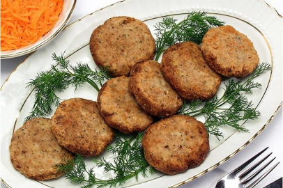 Kayseri Usulü Bezdirme Tarifi: İnce Bulgur ve Kıymanın Efsane Buluşması