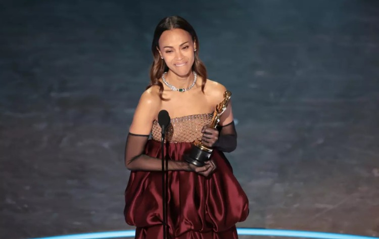 En İyi Yardımcı Kadın Oyuncu: Zoe Saldaña