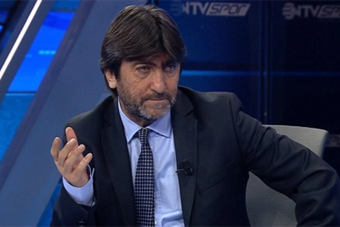 Rıdvan Dilmen'den bomba yorum: Galatasaray en doğru transferi yaptı! Fenerbahçe yerinde olsam alırdım!