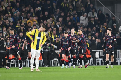 Fenerbahçe, UEFA Avrupa Ligi'nde turu zora soktu