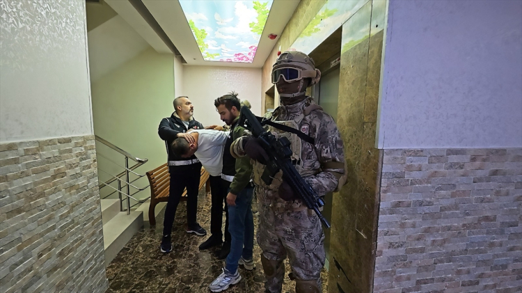 Adana Valisi Yavuz Selim Köşger